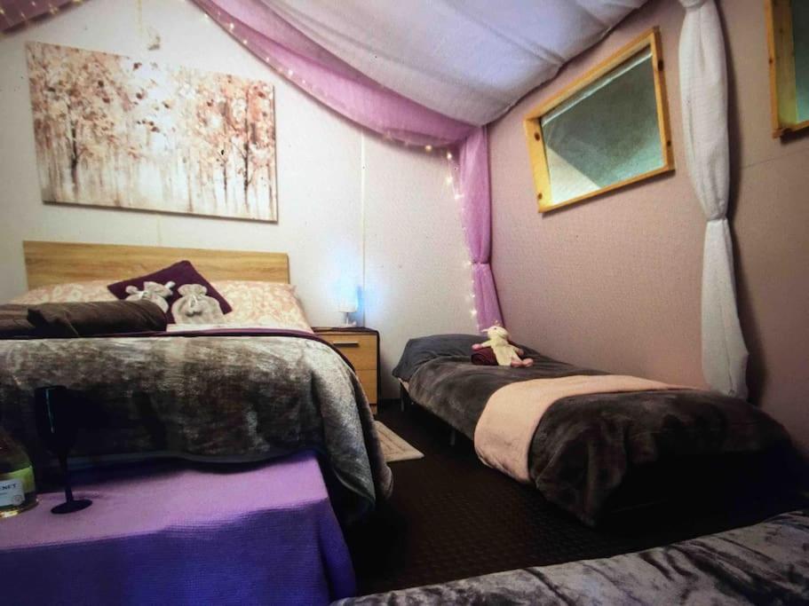 Cosy Woodland Romantic Retreat With Log Fires And Nature Sturry Eksteriør billede