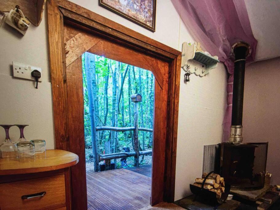 Cosy Woodland Romantic Retreat With Log Fires And Nature Sturry Eksteriør billede